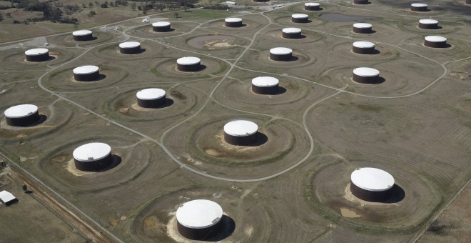 Petróleo almacenado en el centro de petróleo de Crushing, Oklahoma. / REUTERS