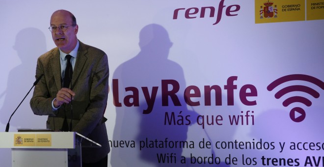 El presidente de Renfe,Pablo Vázquez Vega,durante la presentación de PlayRenfe, la nueva plataforma de contenidos y acceso Wifi incorporados para los trenes de alta velocidad. EFE/Zipi