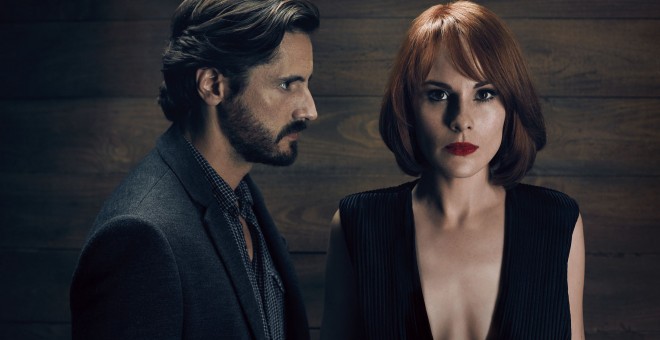 Juan Diego Botto y Michelle Dockery protagonizan la serie 'Buena conducta'.