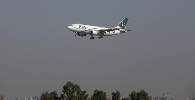 Imagen de archivo de un avión de Pakistan International Airlines (PIA) .- REUTERS