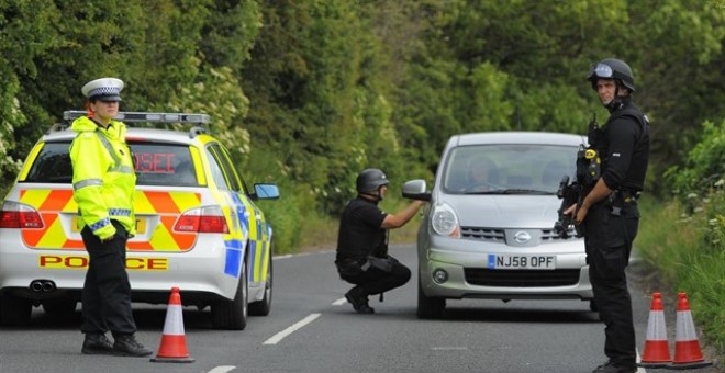 Imagen de archivo de policías británicos. REUTERS