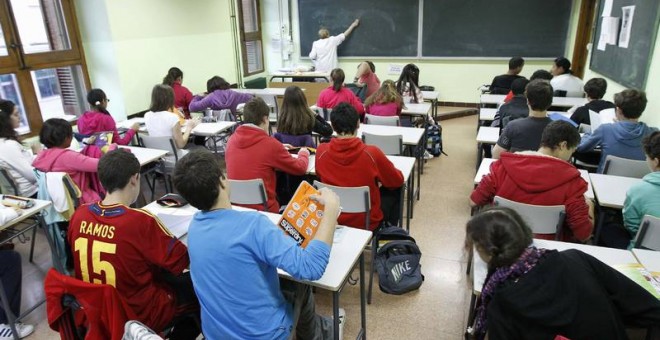 Imagen de archivo de una aula de enseñanza secundaria en Madrid. EFE