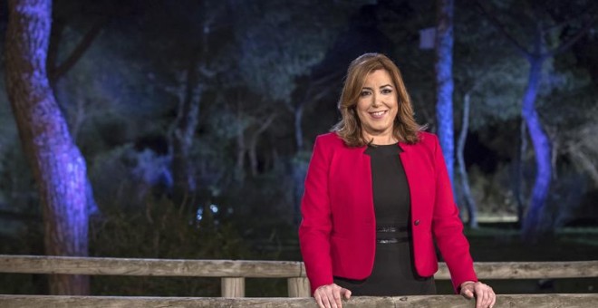 La presidenta de la Junta de Andalucía, Susana Díaz, durante la grabación del tradicional mensaje de fin de año a los andaluces y que para esta ocasión ha elegido el Centro de Visitantes El Acebuche, situado en el Espacio Natural de Doñana, en Almonte (Hu