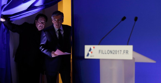 Fillon, antes de su rueda de prensa en París. REUTERS/Philippe Wojazer