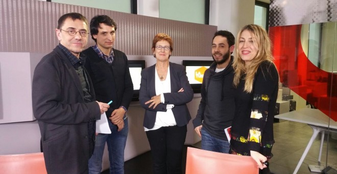 Juan Carlos Monedero con Lluis Orriols (Profesor de Ciencia Política en la UC3M), Paloma Román (Politóloga en la UCM), Fran Casamayor (Secretario de Organización de Podemos CM) y Mª Eugenia Rodríguez Palop (Prof. titular de Filosofía del Derecho y Filosof