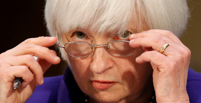 La presidenta de la Reserva Federal (conocida como Fed), Janet Yellen, durante su comparecencia ante el comité de Bancario del Senado de EEUU. REUTERS/Joshua Roberts