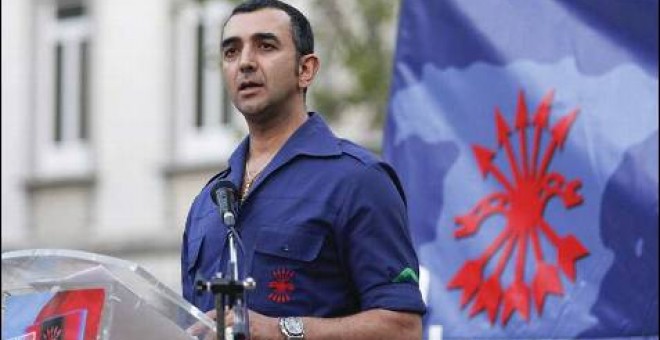 Manuel Andrino durante un discurso de La Falange.