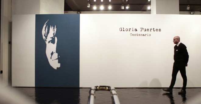 Vista de la exposición sobre 'Gloria Fuertes, centenario'.- EFE