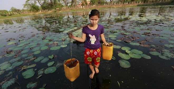 Agua, un derecho del que aún se ven privados 663 millones de personas. / REUTERS