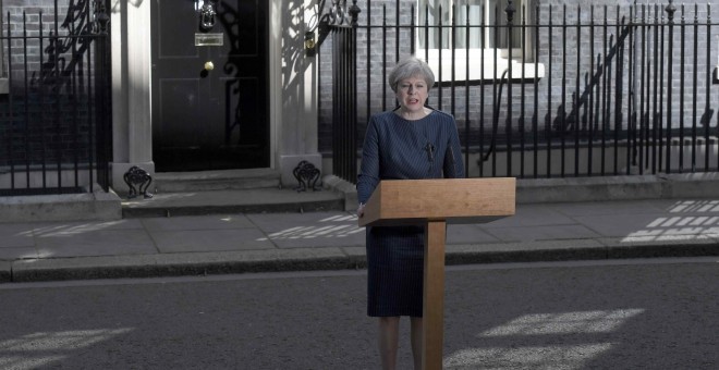 Theresa May anuncia elecciones anticipadas para el 8 de junio en Reino Unido / REUTERS
