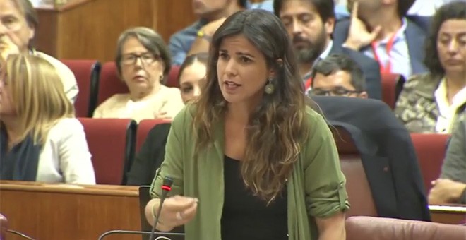 La líder de Podemos en Andalucía, Teresa Rodríguez, durante su intervención en el Pleno del Parlamento andaluz.
