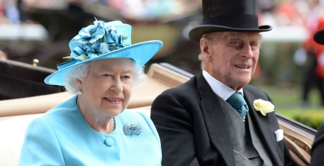 La reina Isabel II de Inglaterra junto a su marido, el príncipe de Edimburgo.