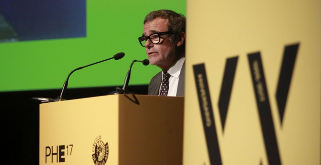 El presidente de PhotoEspaña, Alberto Arnaut, durante la presentación esta mañana en el Círculo de Bellas Artes de su vigésima edición.- EFE