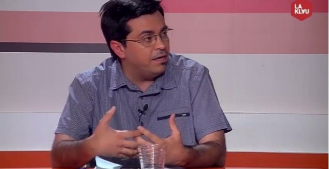 Sergi Picazo entrevista Gerardo Pisarello a 'La Klau Crítica'.