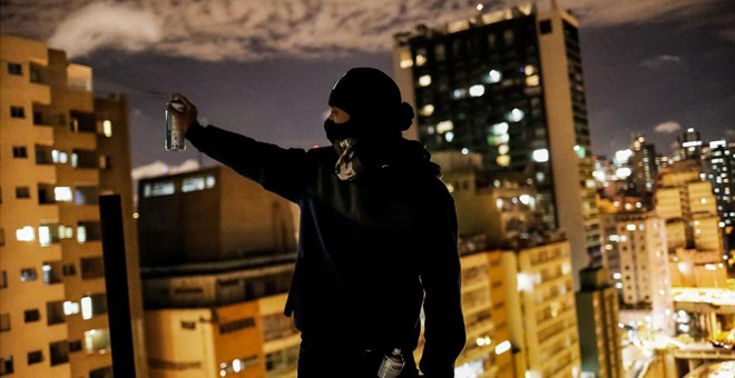 Un pixador o grafitero de Sao Paulo. / REPORTAJE GRÁFICO: NACHO DOCE (REUTERS)