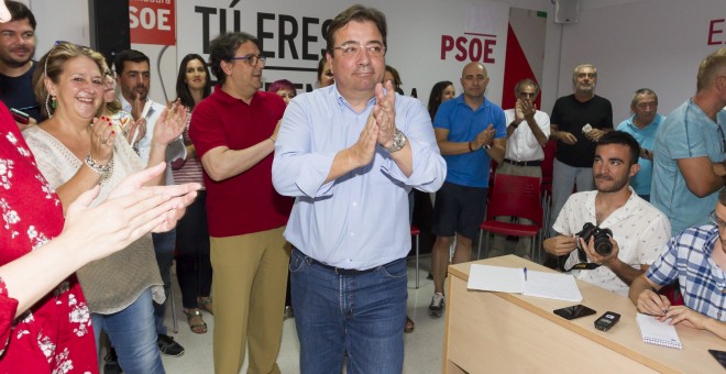 El presidente de la Junta de Extremadura, Guillermo Fernández Vara, ha conseguido revalidar su cargo de secretario general del PSOE extremeño, al obtener el 66,8 por ciento de los votos en las primarias celebradas hoy, por lo que no será necesaria una se