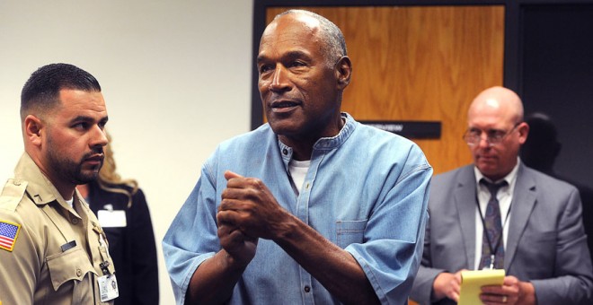 O.J. Simpson, tras conseguir la libertad condicional. REUTERS/Jason Bean