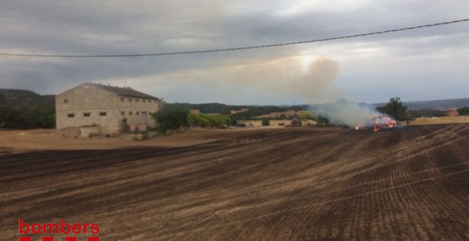 Incendi a Artesa el passat 17 de juny. FOTO: Bombers de la Generalitat