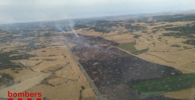 Incendi a Artesa, Lleida, el passat 17 de juny. FOTO: Bombers de la Generalitat