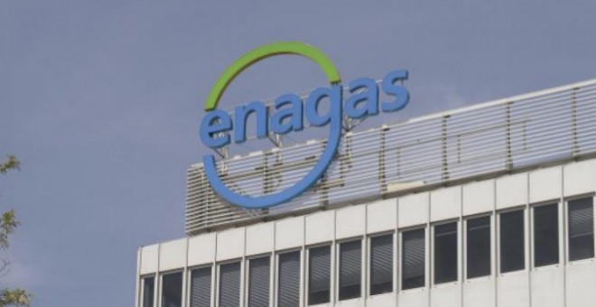 El logo de Enagas, en la sede de la compañía. E.P.