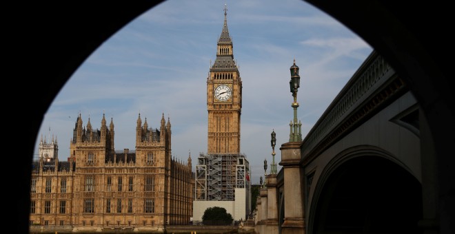 La Elizabeth Tower del edificio del Parlamento británico en Londres, donde está instalado el famoso 'Big Ben'. REUTERS/Neil Hall