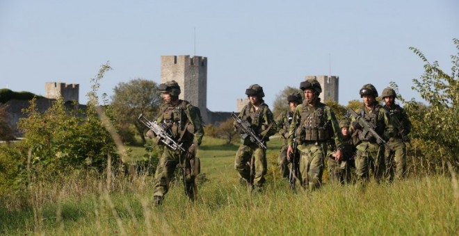 Una patrulla militar sueca en la isla de Gotland. AFP/Soren Andersson