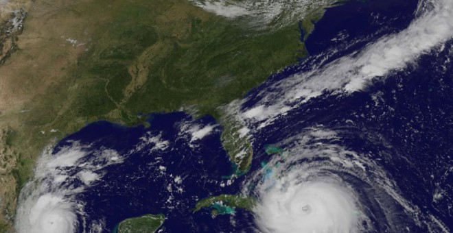 Imagen de satélite proporcionada por la NASA: a la derecha de la imagen, el huracán Irma, a la izquierda, sobre la costa de México, el huracán Katia. | REUTERS