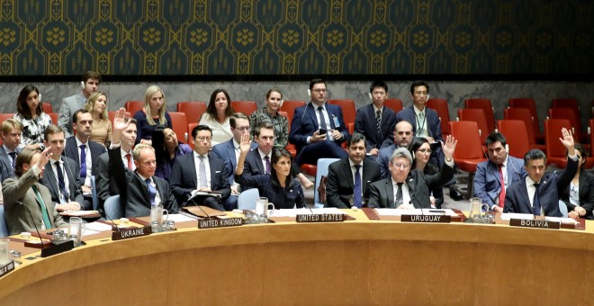 El Consejo de Seguridad de las Naciones Unidas vota  la resolución acerca de las sanciones contra Corea del Norte. EFE/ANDREW GOMBERT