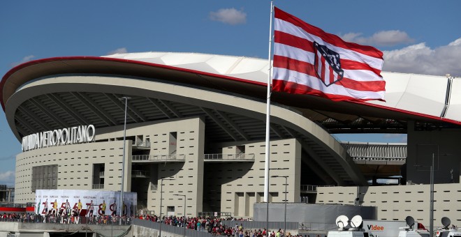 Imagen del exterior del Wanda Metropolitano, momentos antes del primer partido del Atlético de Madrid que ha albergado sue nuevo estadio. REUTERS/Sergio Perez