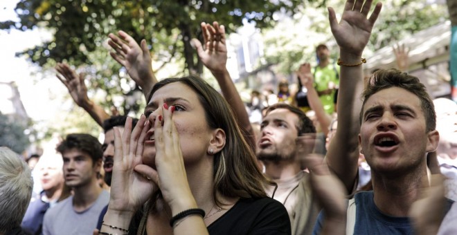 Protesta frente a la conselleria d'Economia. XAVI HERRERO