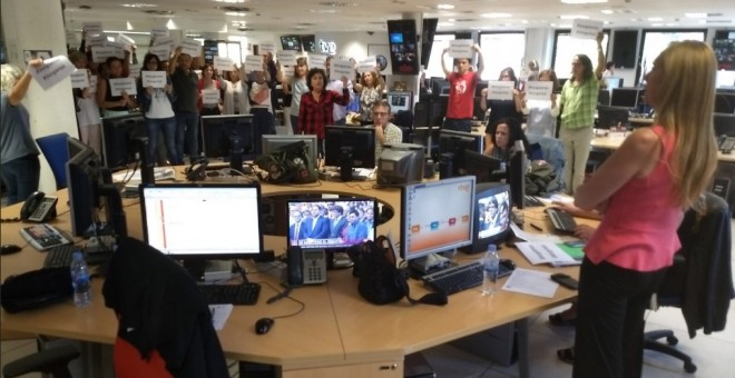 Protesta de la redacción de TVE por la cobertura del 1-O realizada por la cadena pública.