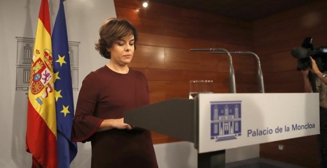 Soraya Sáenz de Santamaría dona resposta a la compareixença de Carles Puigdemont al Parlament de Catalunya sobre el referèndum de l'1 d'octubre / EFE