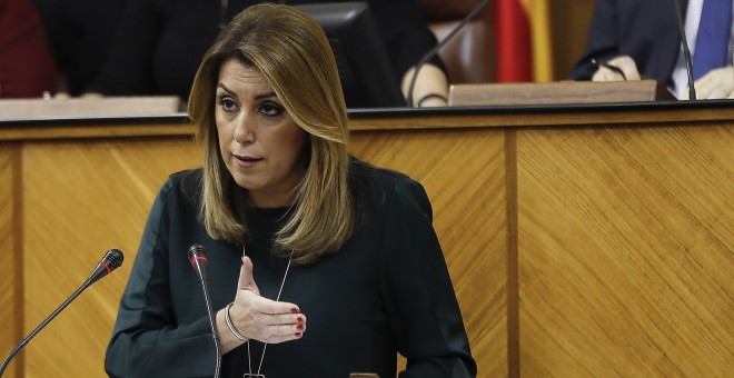 La presidenta andaluza, Susana Díaz, en su primera intervención en el debate sobre el estado de la Comunidad, en el Parlamento de Andalucía en Sevilla. EFE/ Jose Manuel Vidal.