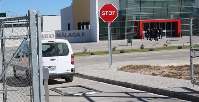 El Defensor del Pueblo inspecciona 'por sorpresa' las instalaciones de Archidona que alojan a los inmigrantes. / Europa Press