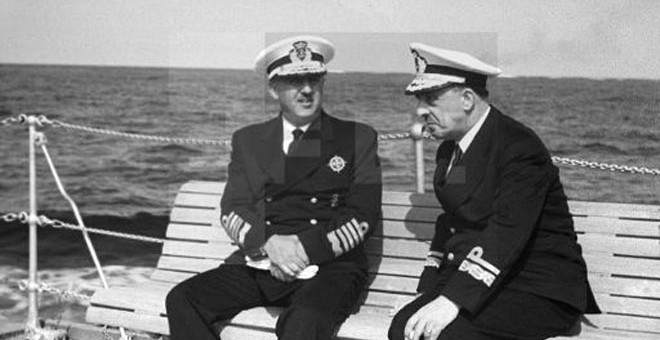 Salvador Moreno, a la derecha de la imagen, junto a Franco en una imagen de los años 50.