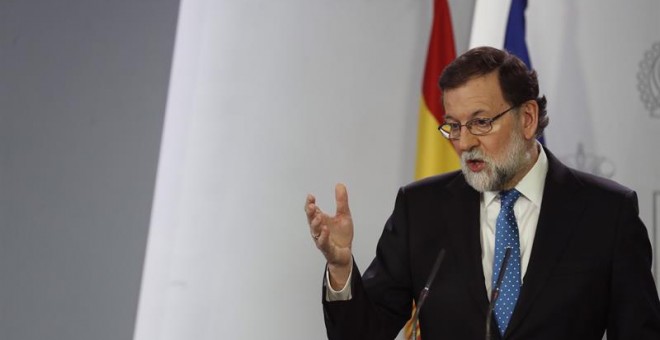 El presidente del Gobierno, Mariano Rajoy, ha asegurado hoy que hará un 'esfuerzo' para mantener el diálogo con el nuevo Gobierno catalán que surja tras las elecciones, pero al mismo tiempo ha advertido de que exigirá que la ley se cumpla y no aceptará qu