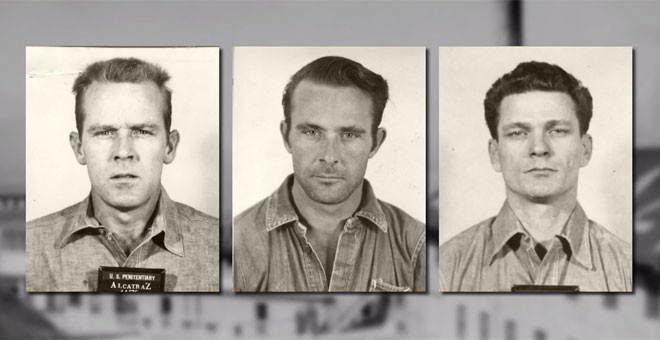 Captura de pantalla de un reportaje en vídeo de la CBS que muestra las fotografías de los tres presos fugados en 1962.