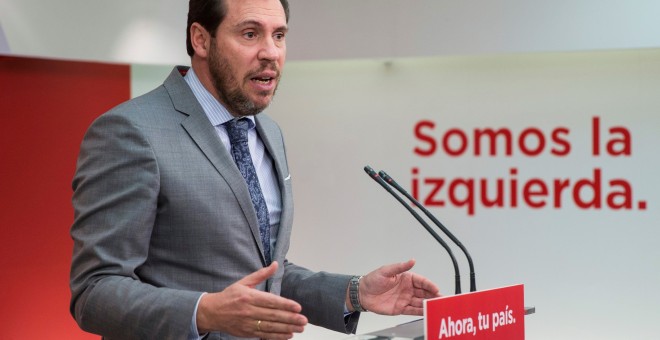 El portavoz de la Ejecutiva federal del PSOE y alclade de Valladolid, Óscar Puente, durante la rueda de prensa tras la reunión de la Permanente en la sede del partido, en la madrileña calle de Ferraz. EFE/ Rodrigo Jiménez