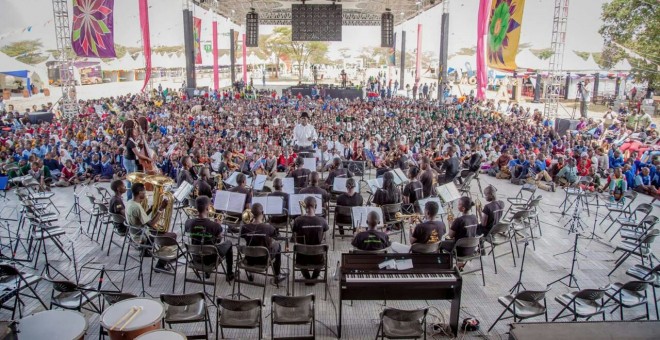 La Ghetto Classics orchestra durante una de sus actuaciones. ART OF MUSIC OFUNDATION