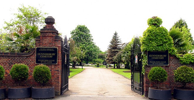 En este cementerio británico, Gunnesbuy, yace Santamaria, de acuerdo a sus deseos de ser enterrado en Londres