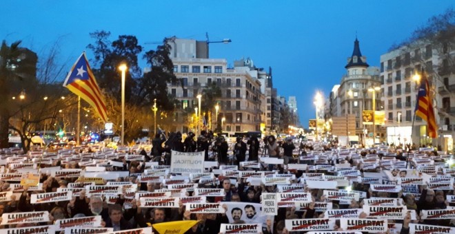 Concentració a la plaça Universitat de Barcelona per demanar l'alliberament dels 'Jordis'