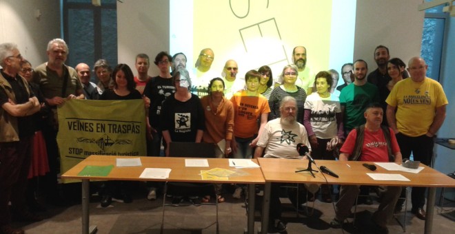 Foto de família d'integrants de la xarxa SET contra la turistització. | Marc Font.