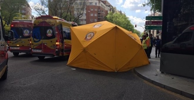 Accidente de tráfico en María de Molina/Emergencias Madrid