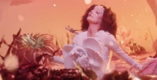 Imatge de Björk al seu àlbum 'Utopia'