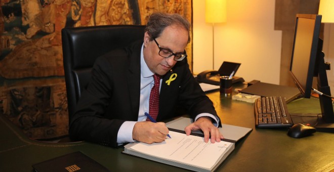 El president de la Generalitat, Quim Torra, signa el decret de nomenament dels consellers del seu Govern / Generalitat de Catalunya