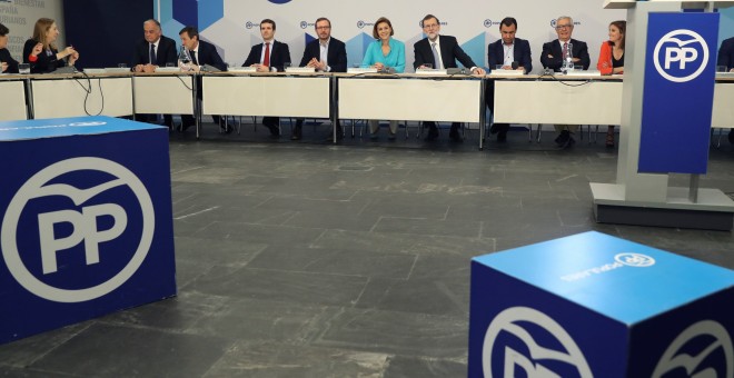 El líder del PP, Mariano Rajoy, durante la reunión del Comité Ejecutivo Nacional del partido, la primera tras perder el Gobierno en la moción de censura. EFE/ Ballesteros