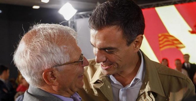 Pedro Sánchez i Josep Borrell.  EFE/Quique García
