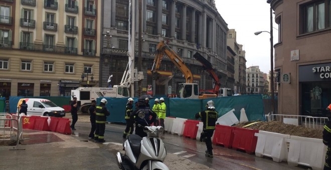 Los servicios de Emergencia han cortado parte de la calle Alcála en Madrid. (EP)