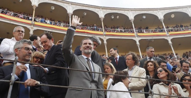 El rey Felipe VI en la Corrida de toros de la Prensa de Madrid. EFE/Javier Lizón