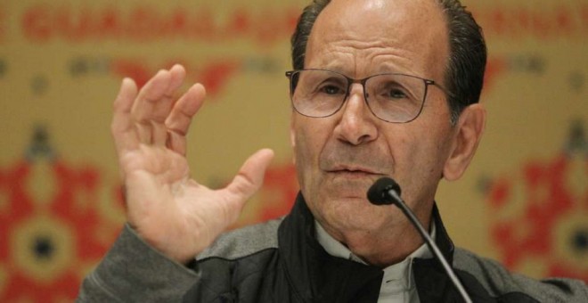 El sacerdote defensor de derechos humanos Alejandro Solalinde durante una conferencia de prensa. EFE